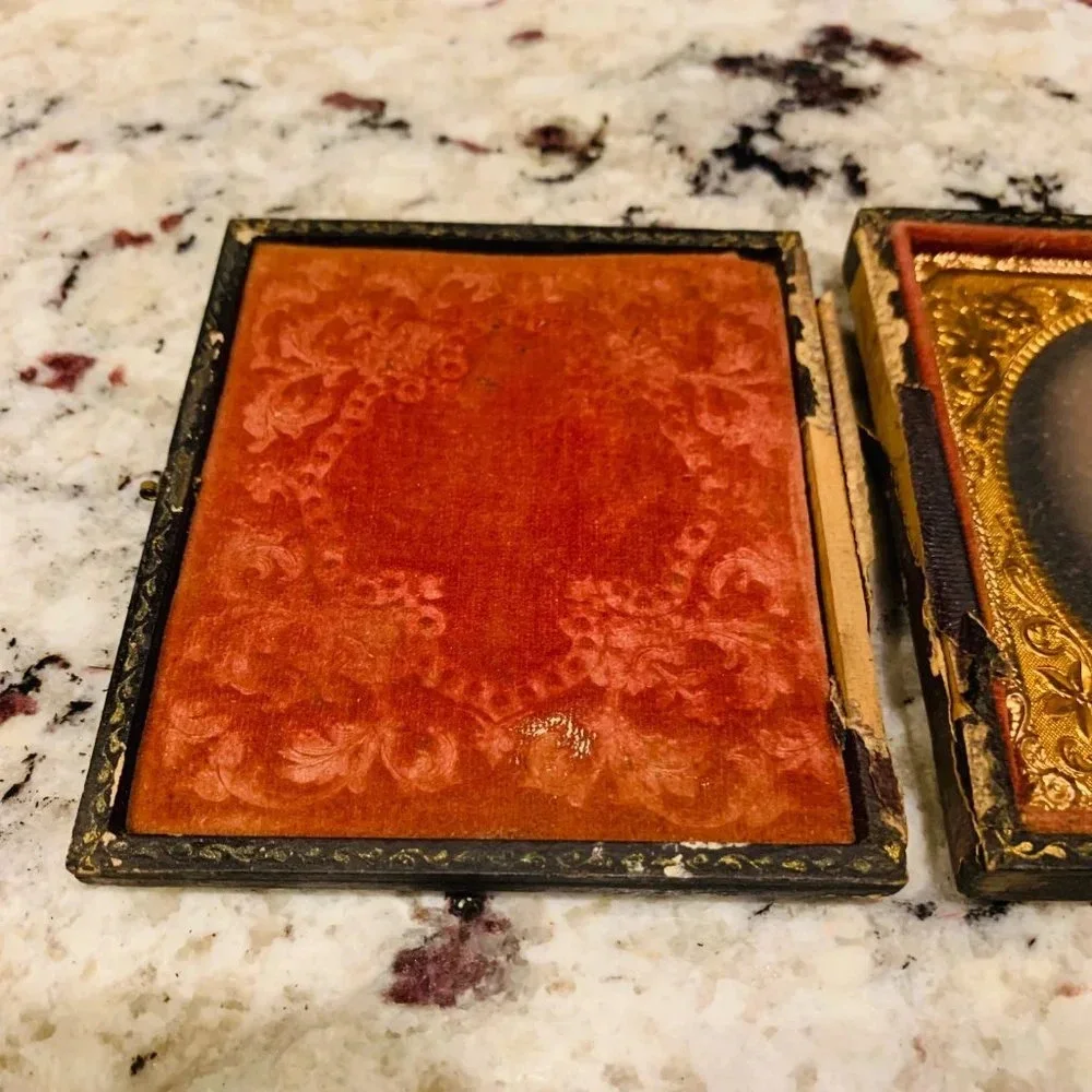 Antique Ambrotype Adorable Sweet Little Girl Curled Hair Great Dress Welling